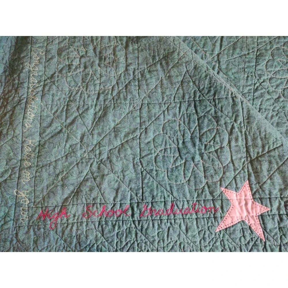 Vintage Handmade Flower Design Quilt Large 74 x 88 Full Size Provenance Label